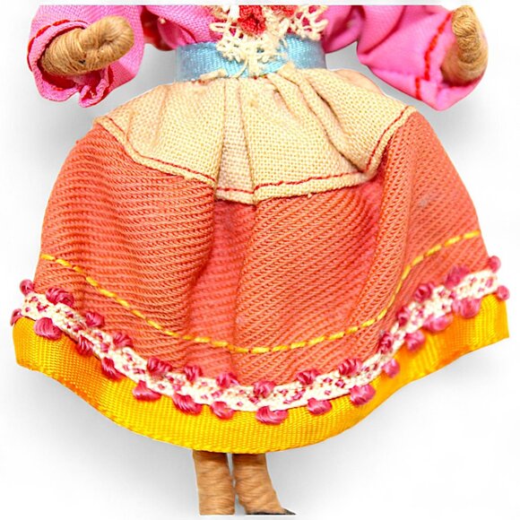 Vintage Handmade Peruvian Cloth Doll With Traditional Attire - Picture 7 of 8